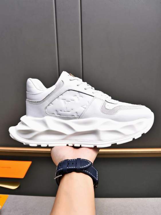 Picture of Louis Vuitton Shoes _SKULVsz38-44hnx051316676